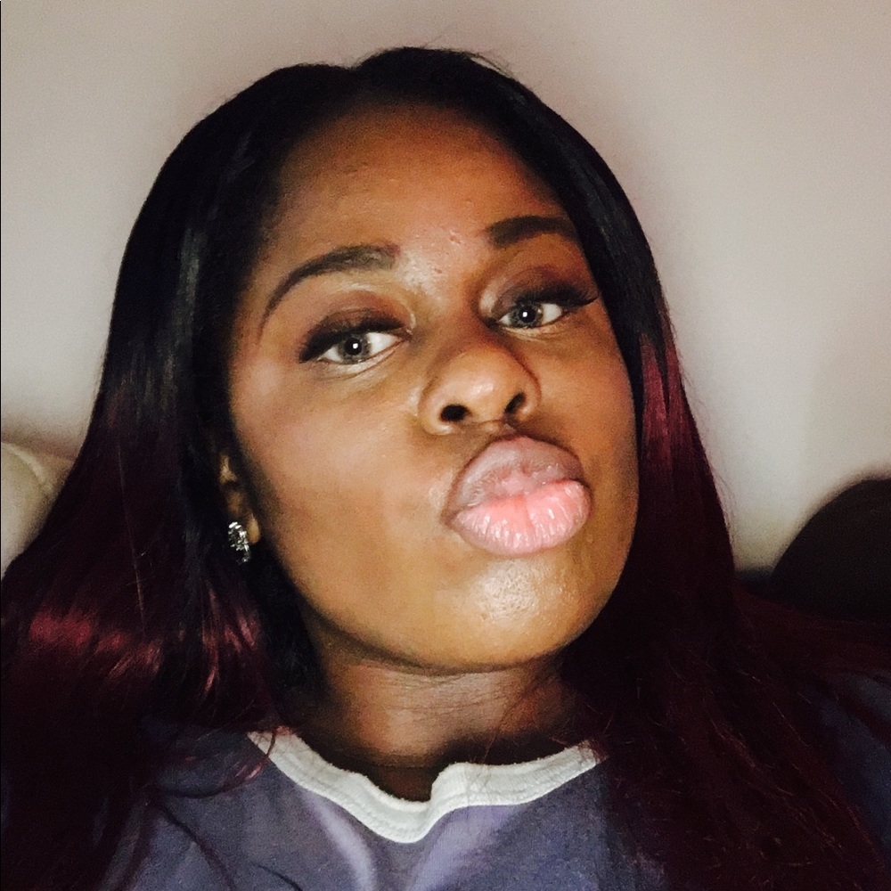 Meet your Posher, Deanna